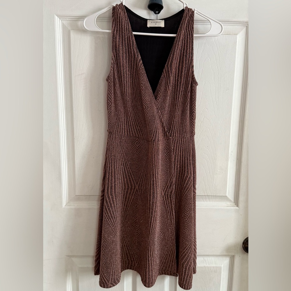 Everly Brown Ribbed Ruched Sheath Mini Dress - Picture 2 of 2